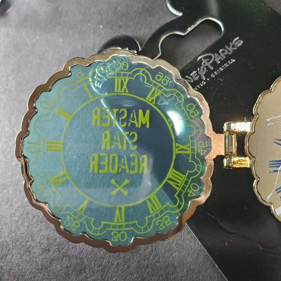 Disney Pirates Caribbean Trading Pin Master Star Reader Lapel Pin Brooch Jewelry - Picture 6 of 9